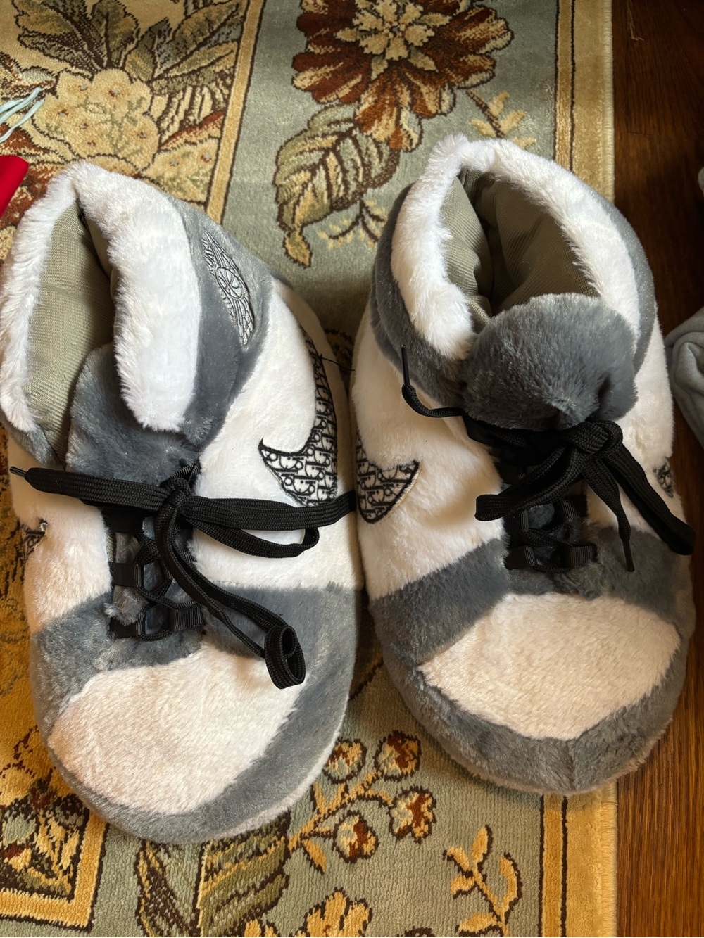 Boutique sneaker slippers